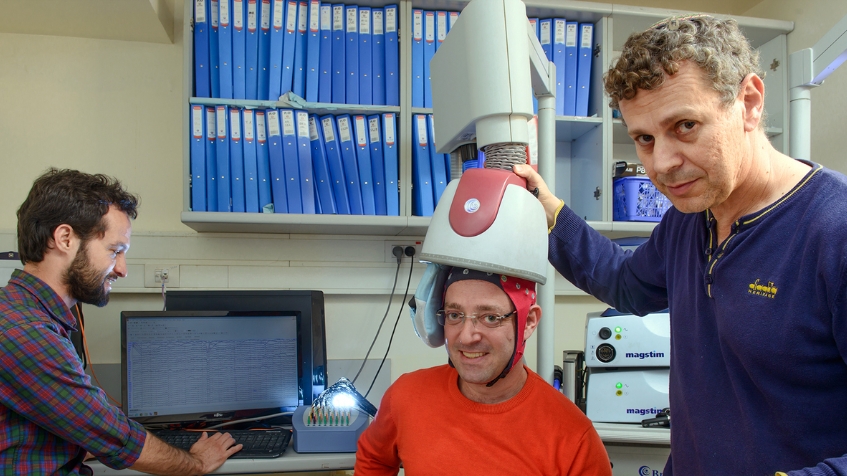 Prof. Avraham Tsangan, Dr. Aviad Hadar and doctoral student Itai Hadas during an experiment in the laboratory
